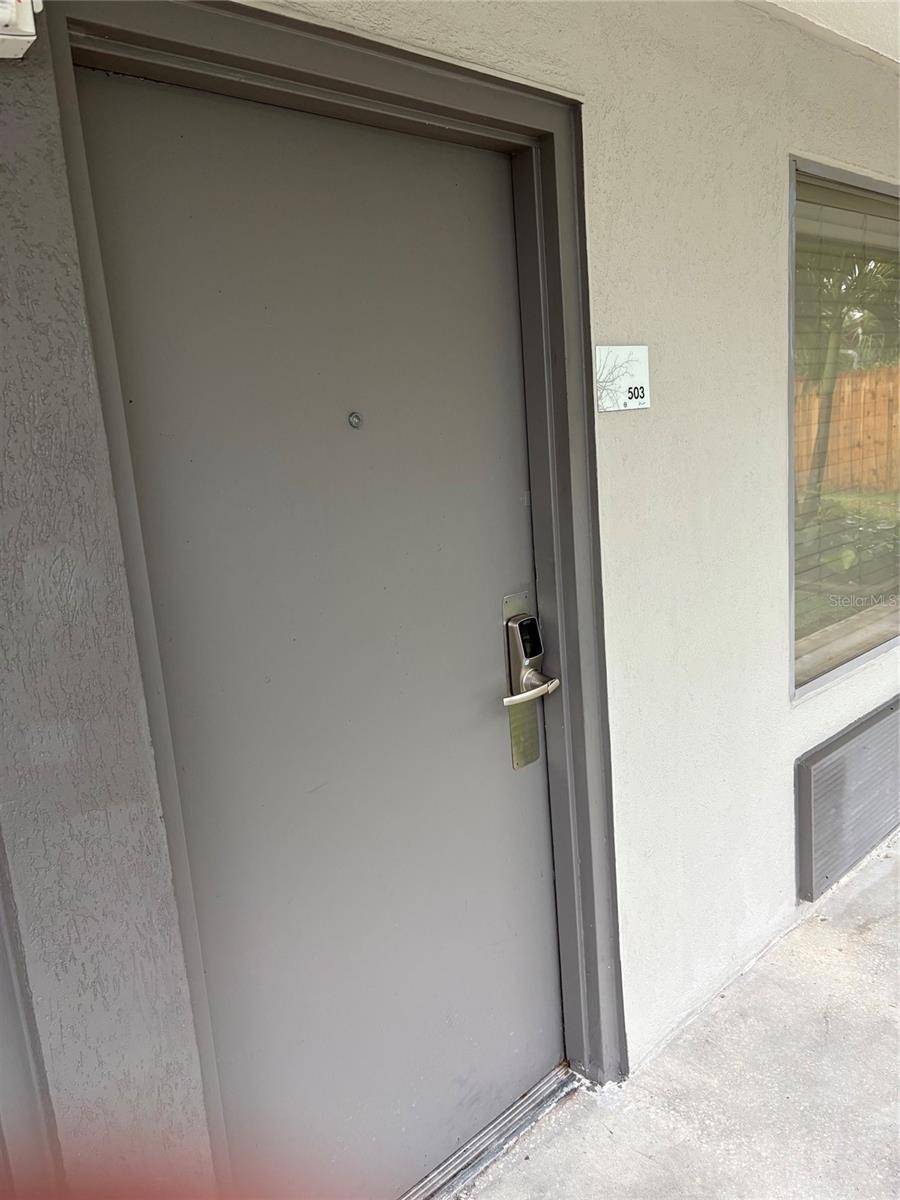 7150 N TAMIAMI TRL #S503, Sarasota, FL 34243