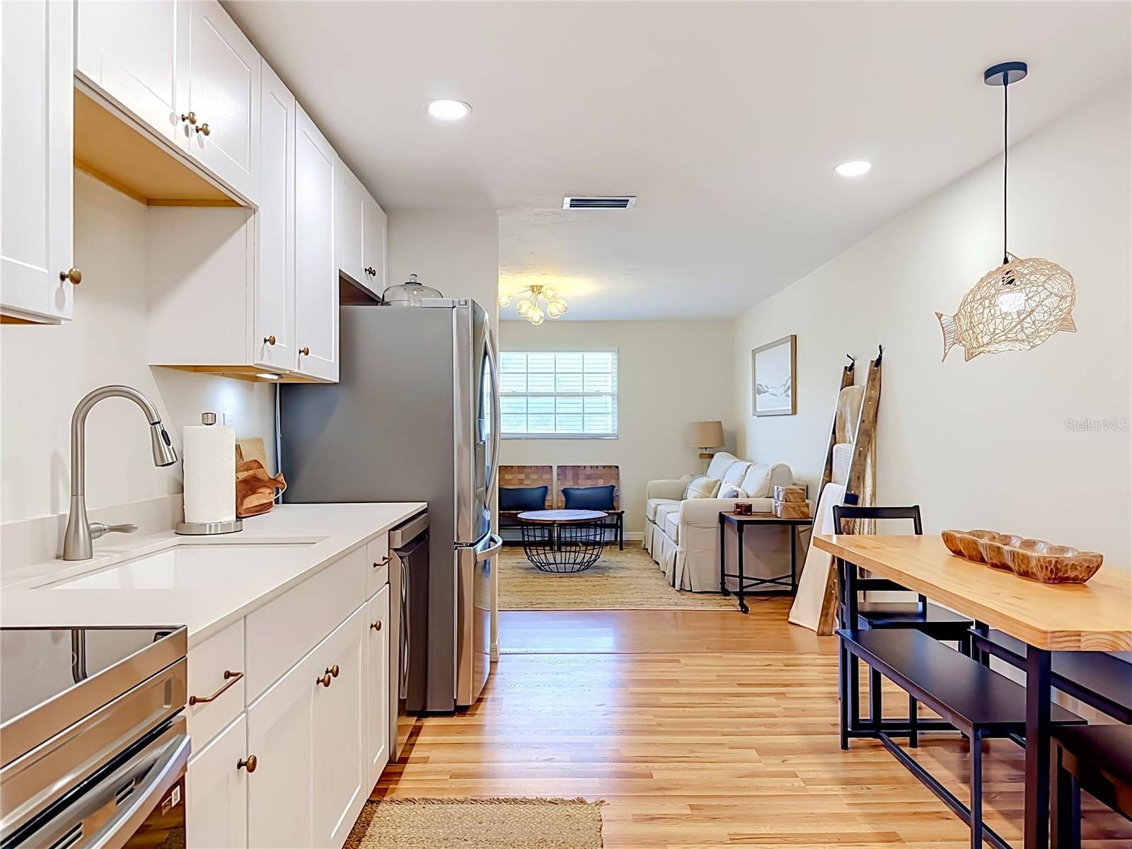 202 PEACOCK LN #B, Holmes Beach, FL 34217