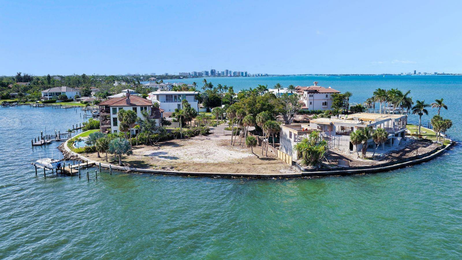 305 S SHORE DR S, Sarasota, FL 34234