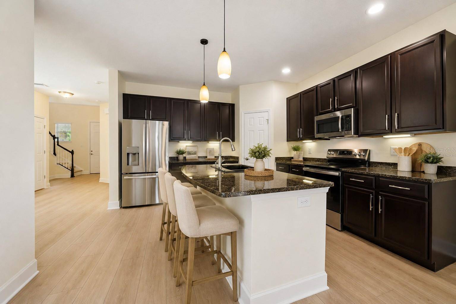 8418 NANDINA DR, Sarasota, FL 34240