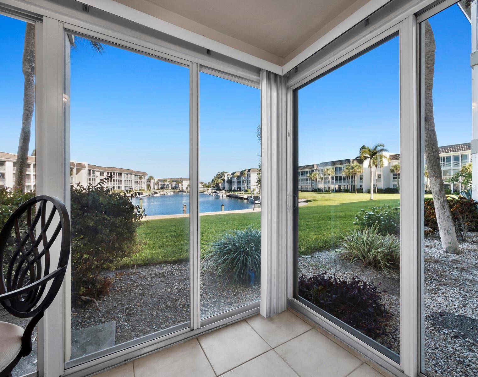4350 CHATHAM DR #105, Longboat Key, FL 34228