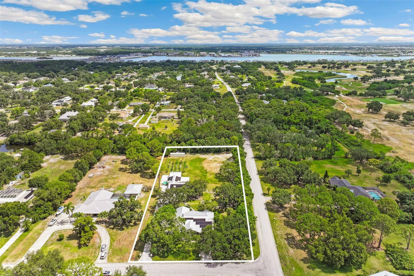 7565 CASTLE DR, Sarasota, FL 34240