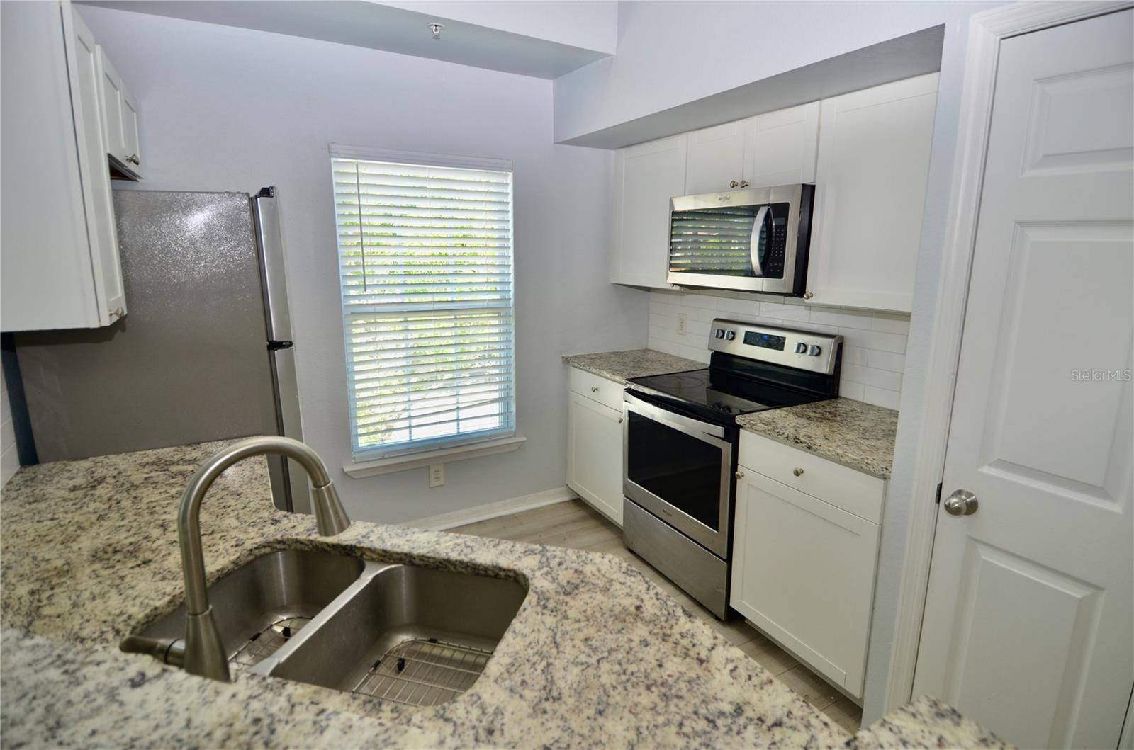 5621 BIDWELL Pkwy #202, Sarasota, FL 34233