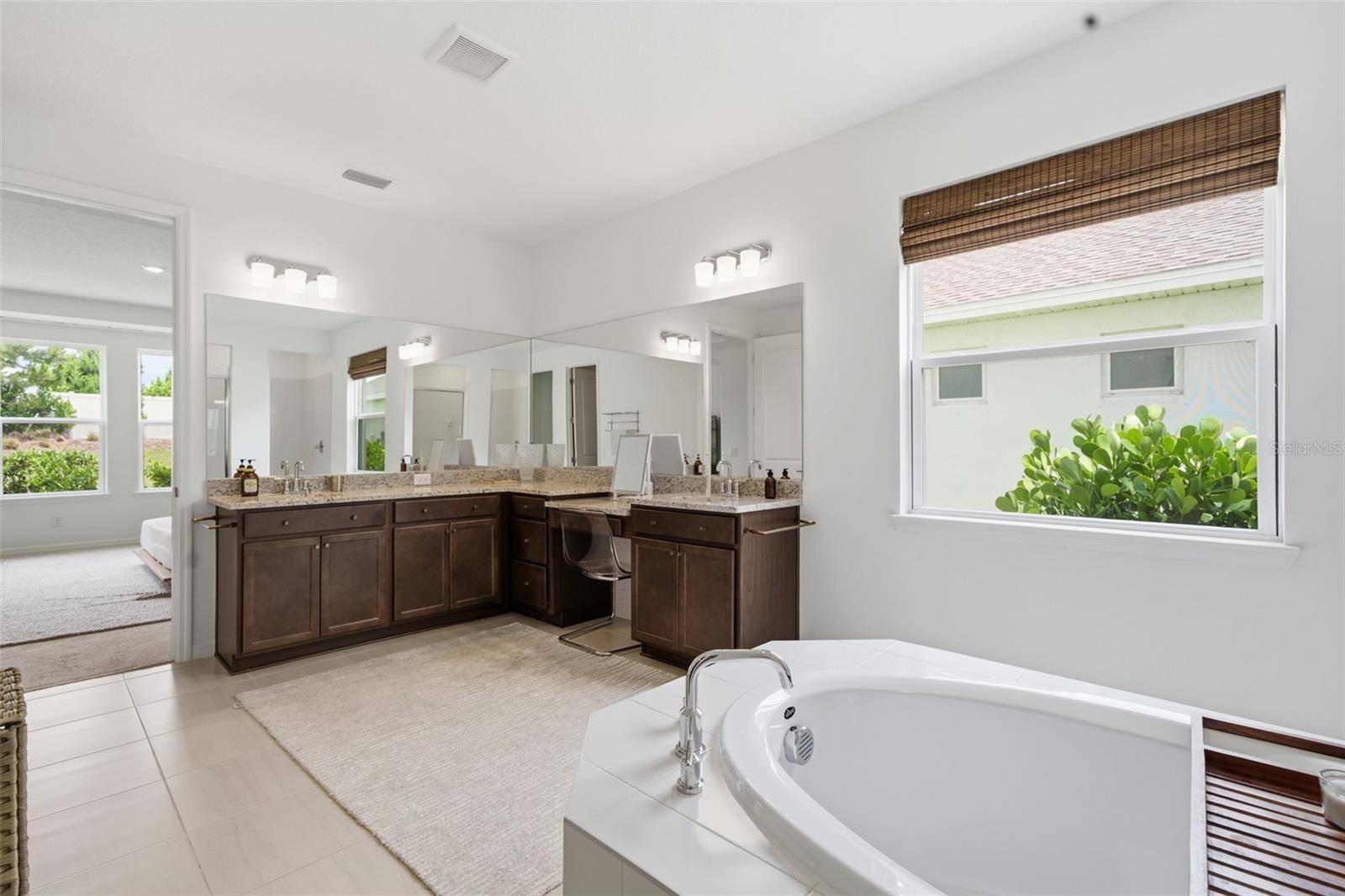 16508 STAR GRASS CIR, Lakewood Ranch, FL 34211