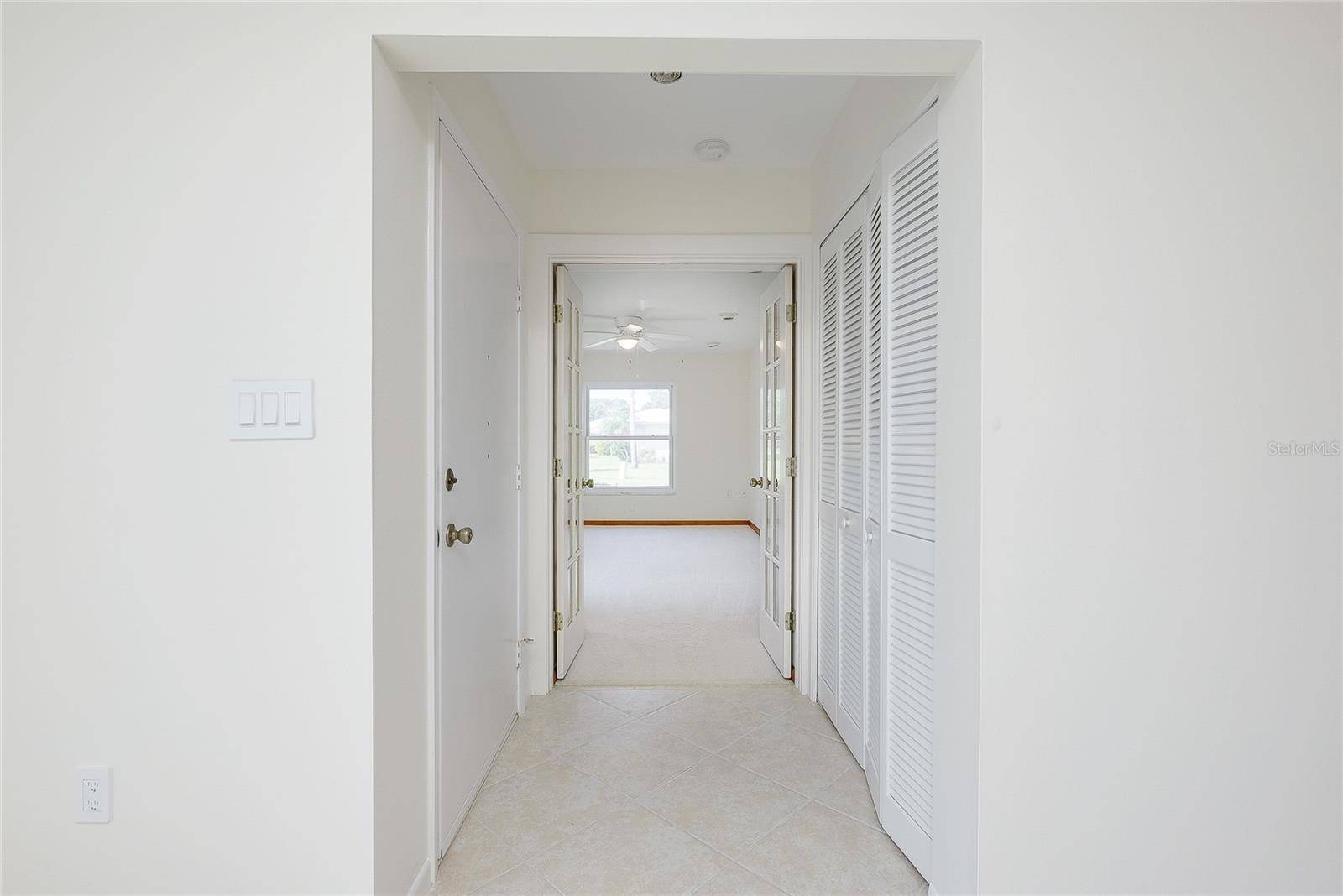 5617 EVERGREEN DR #27, Sarasota, FL 34233