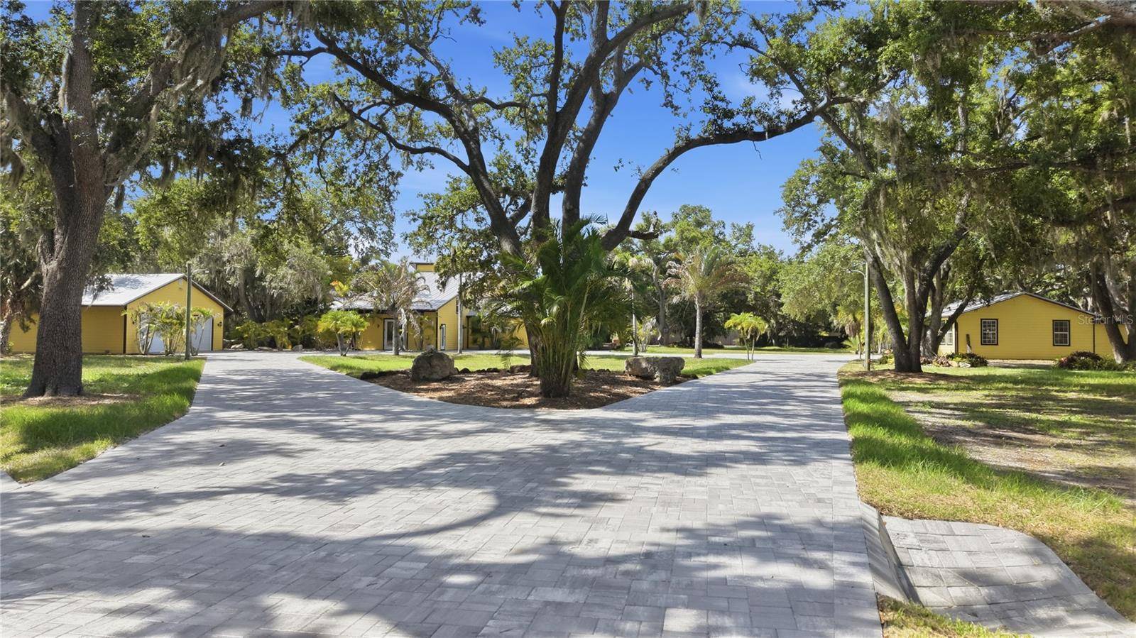 3348 ALAMO LN, Sarasota, FL 34235