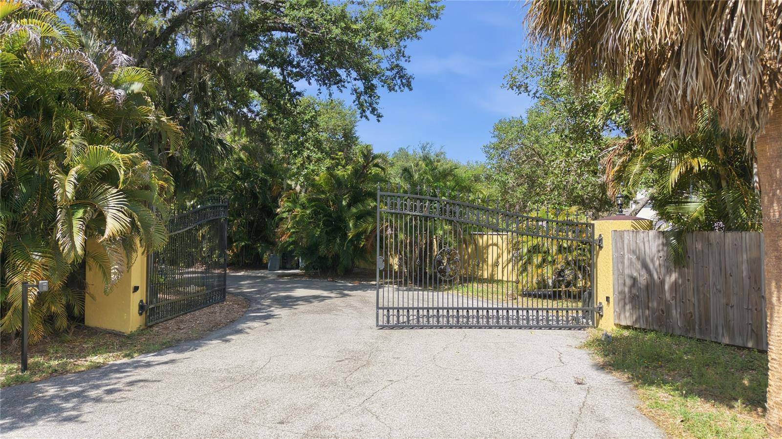 3348 ALAMO LN, Sarasota, FL 34235