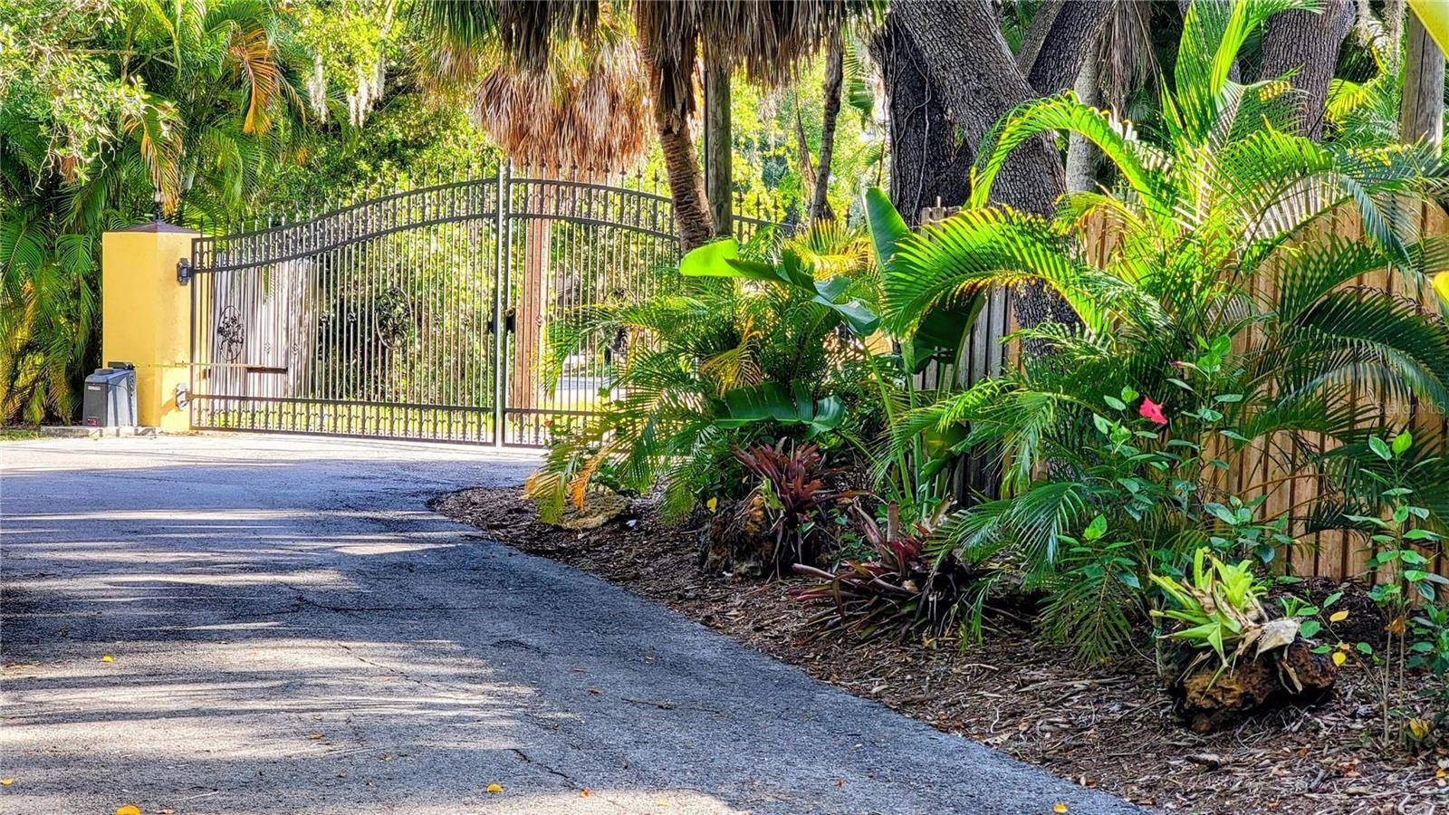3348 ALAMO LN, Sarasota, FL 34235