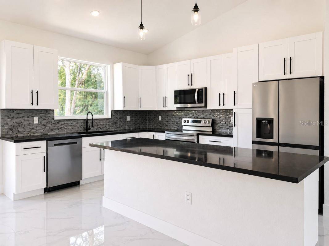 3476 SE HWY 484, Belleview, FL 34420