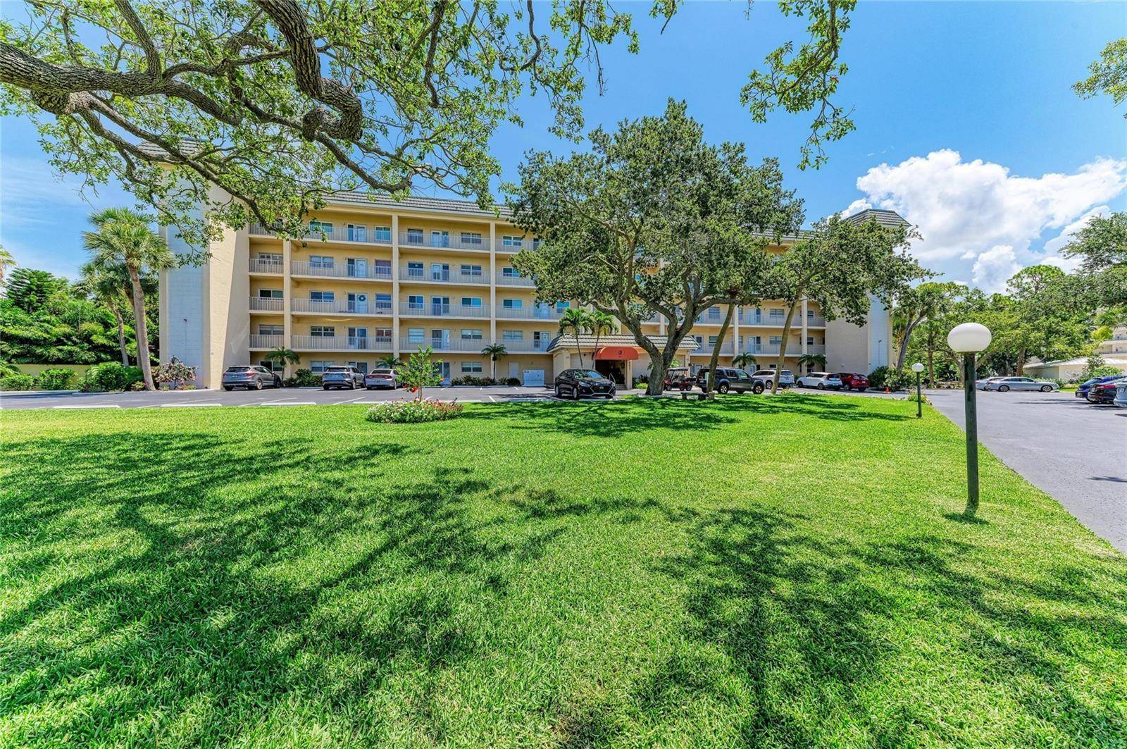 8625 MIDNIGHT PASS RD #208B, Sarasota, FL 34242