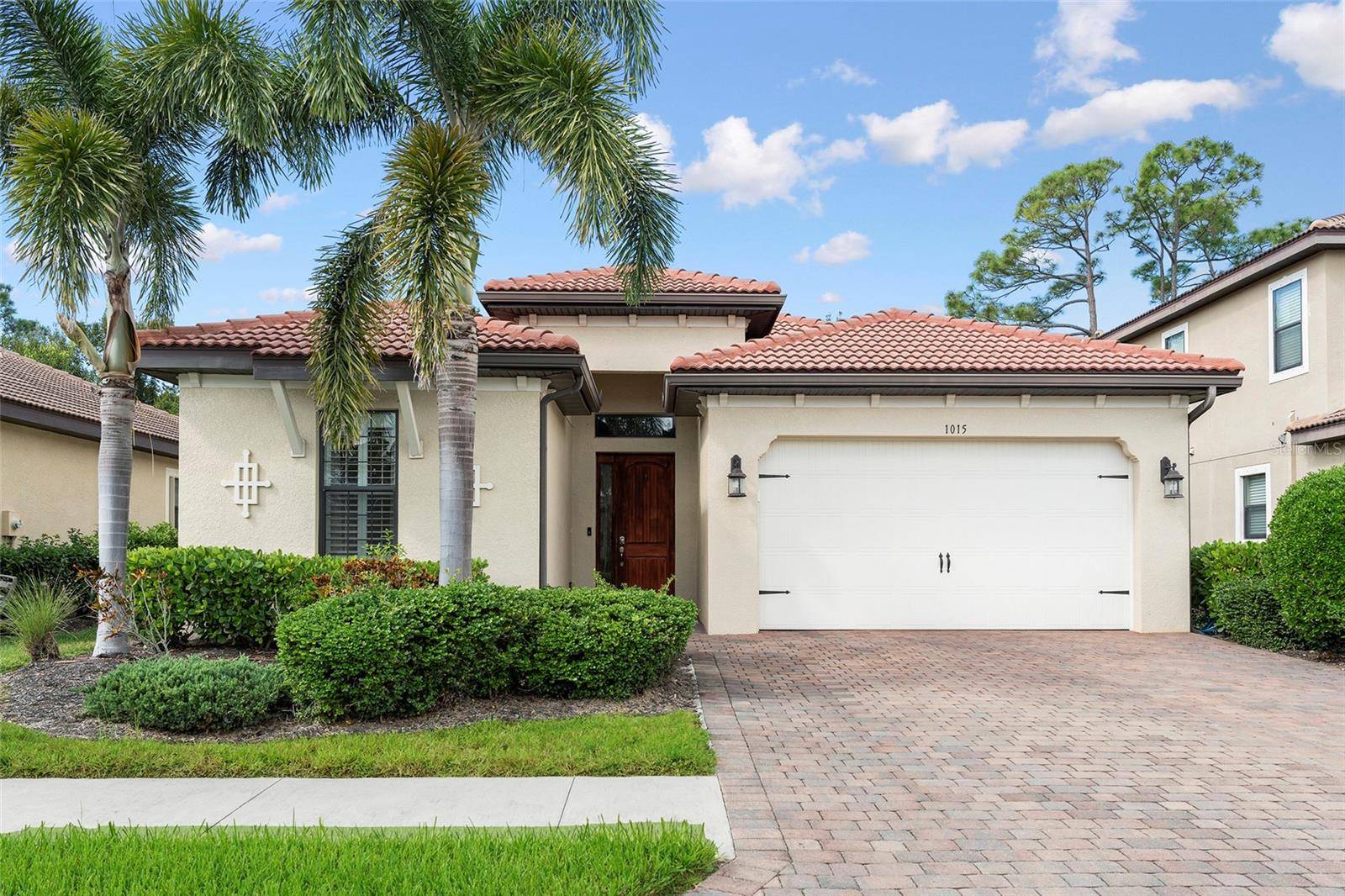 1015 BLUFFWOOD DR, Nokomis, FL 34275