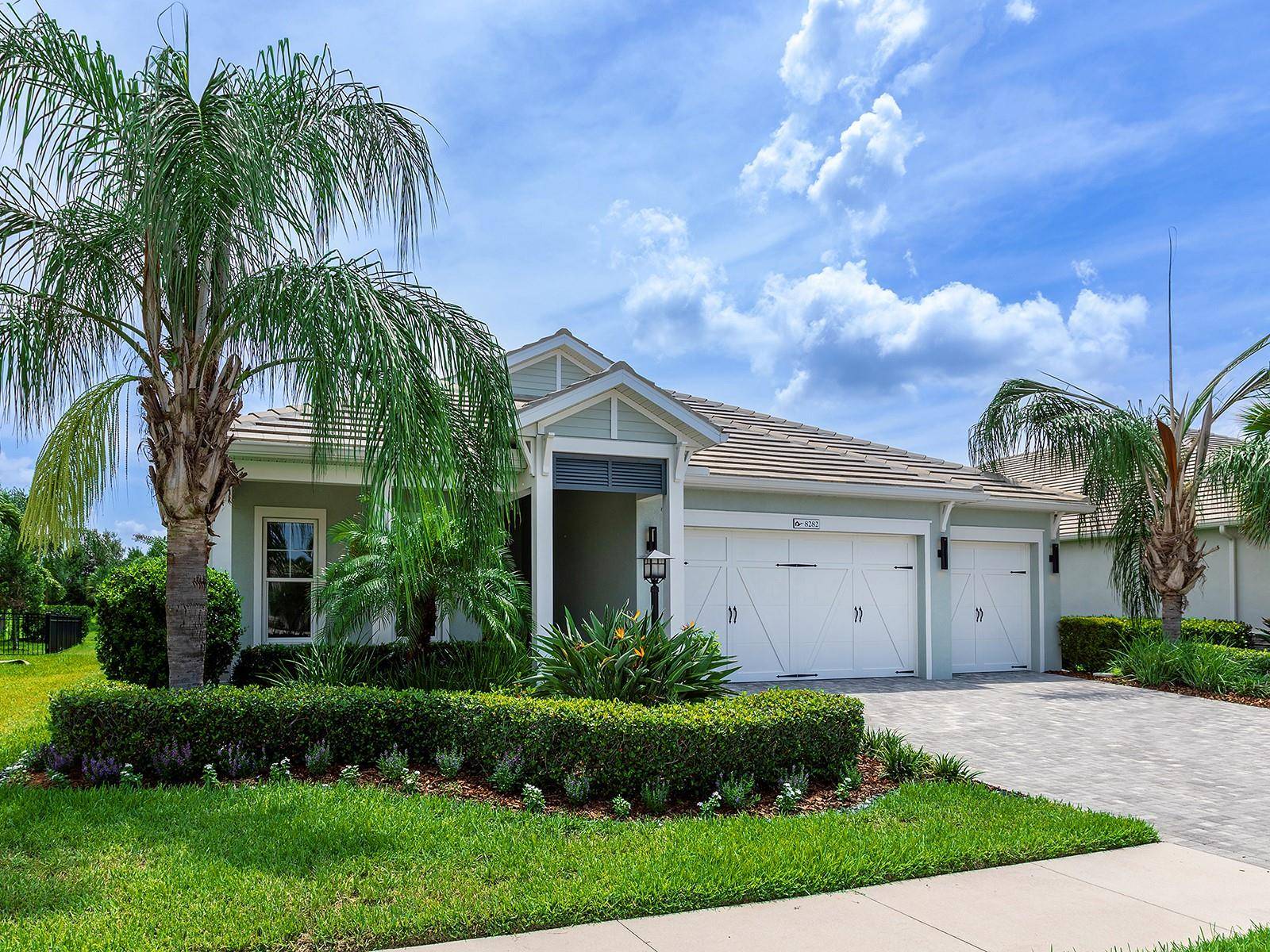 8282 GRANDE SHORES DR, Sarasota, FL 34240