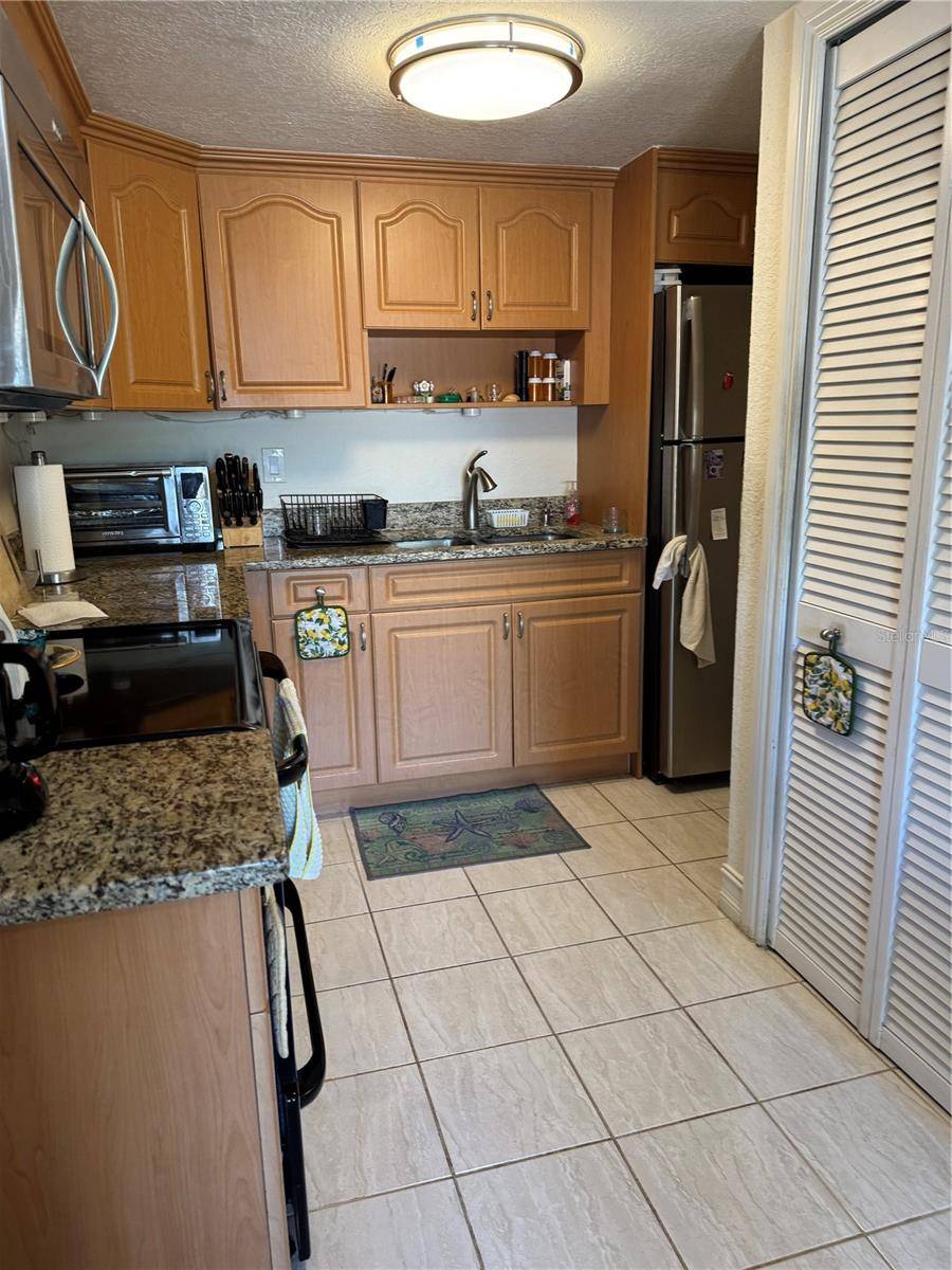 3453 CLARK #252, Sarasota, FL 34231