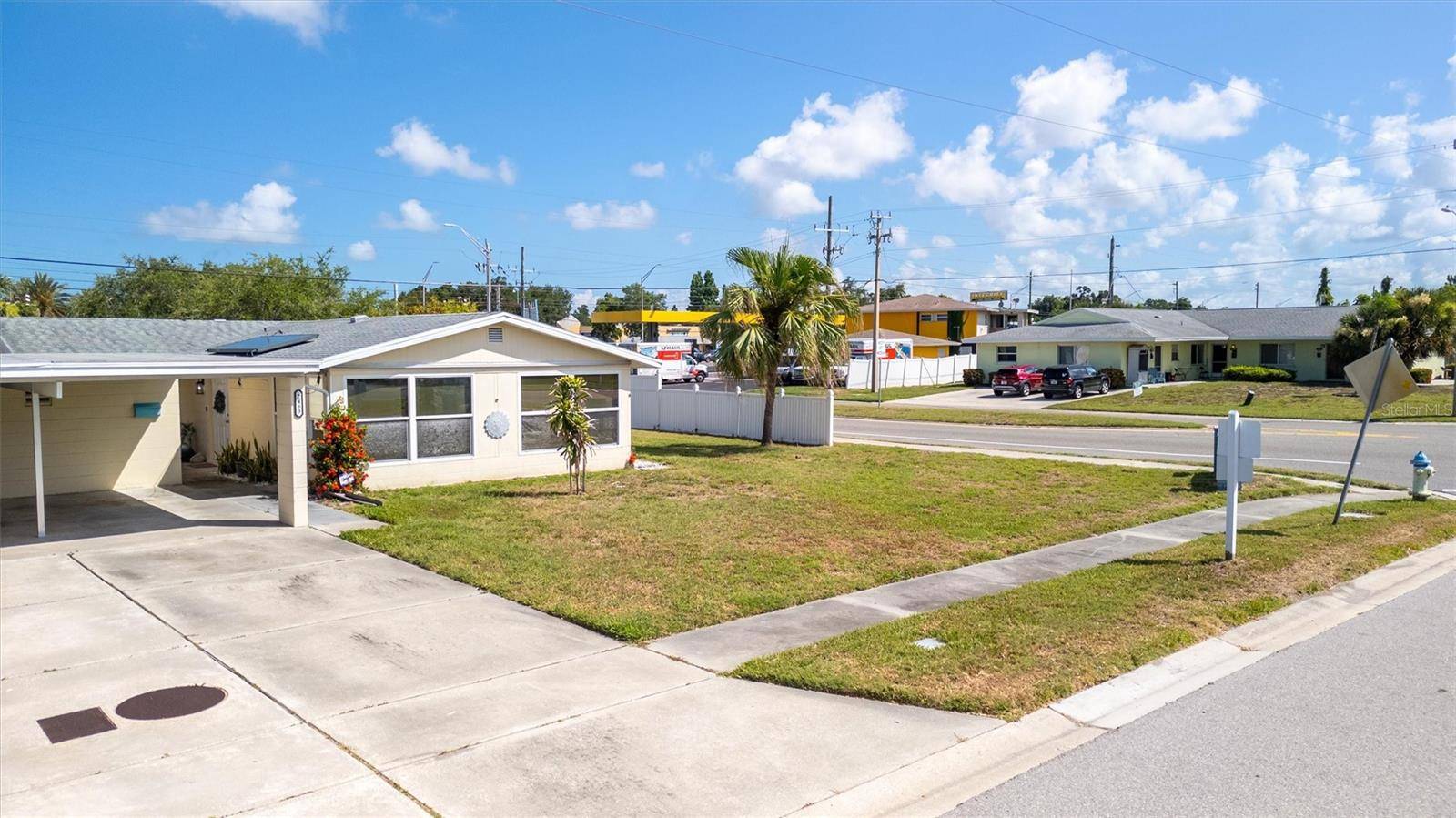 2463 TERRY LN, Sarasota, FL 34231