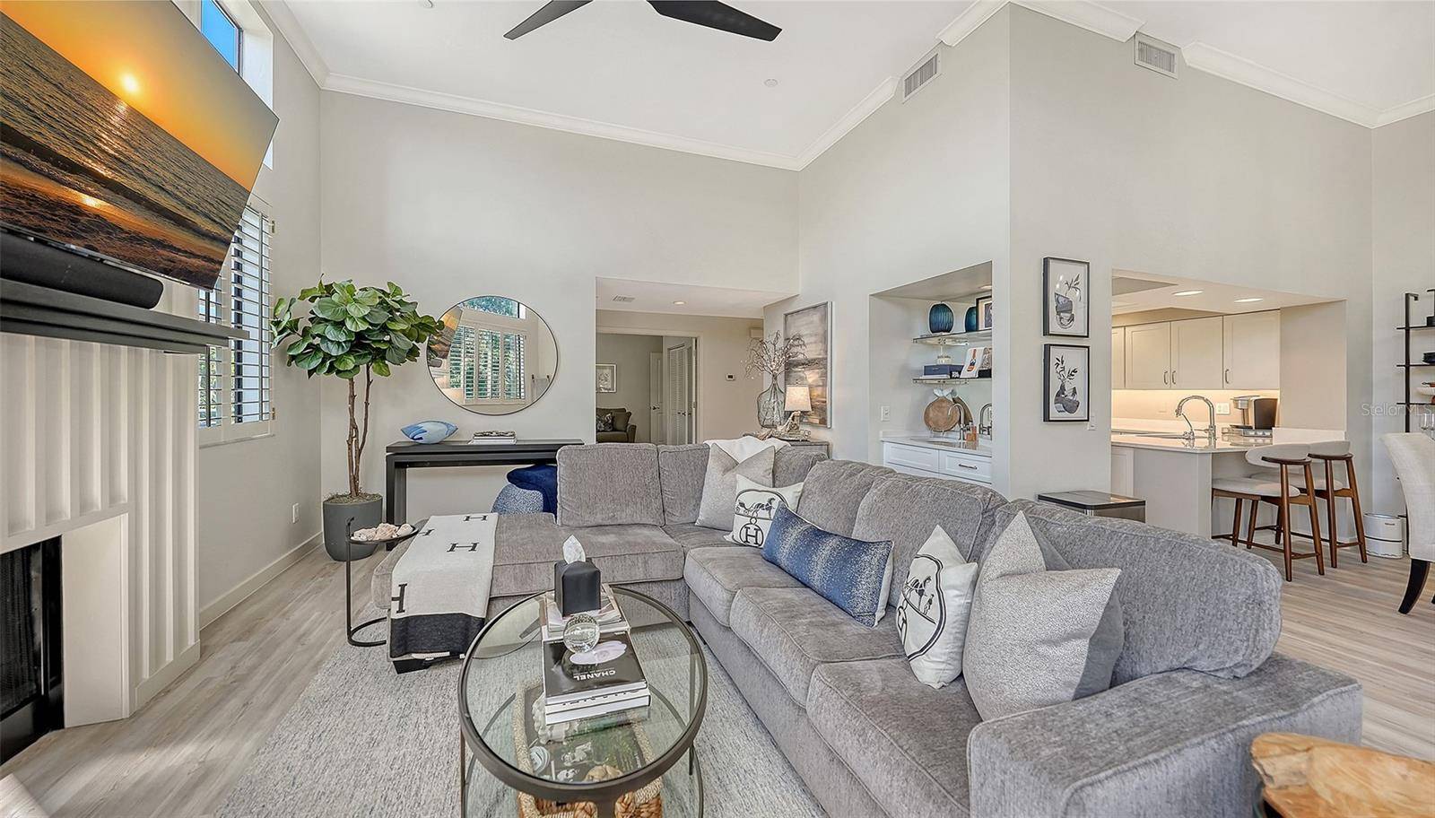 2000 HARBOURSIDE DR #1501, Longboat Key, FL 34228