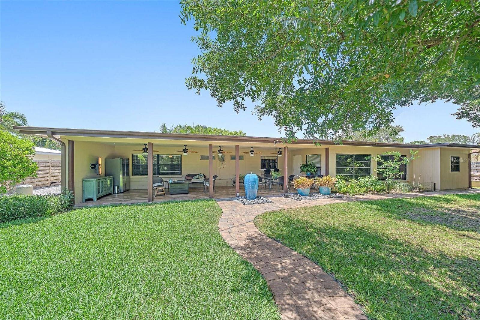 2462 CLEMATIS ST, Sarasota, FL 34239