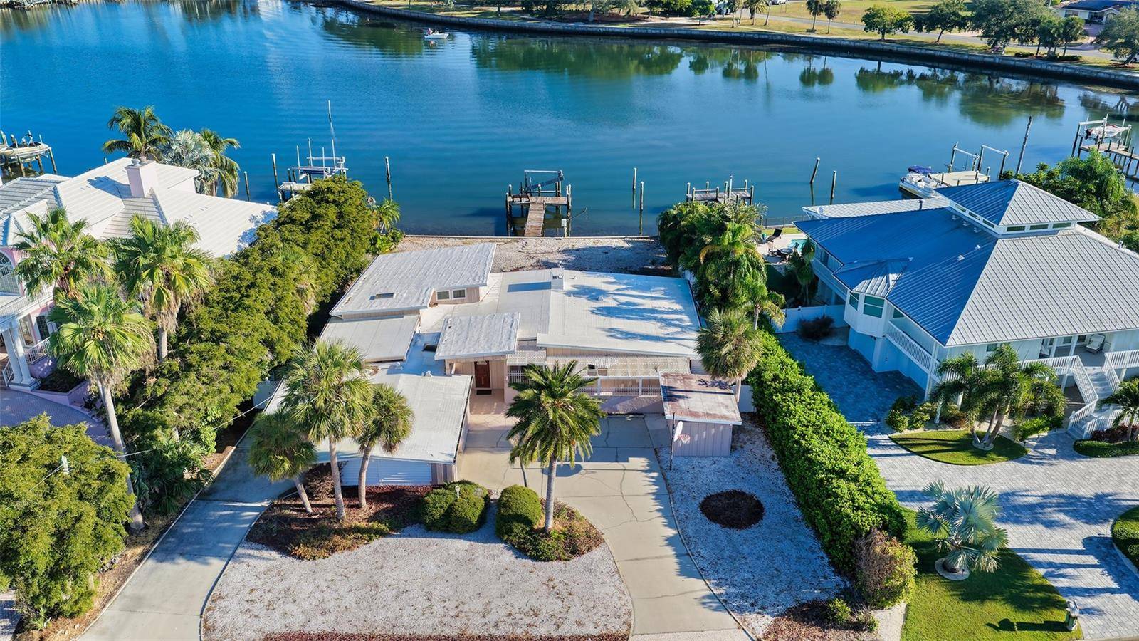 355 S SHORE DR, Sarasota, FL 34234