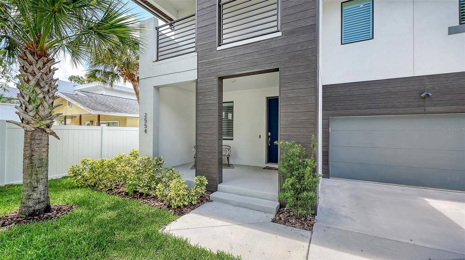 2554 FLOYD ST, Sarasota, FL 34239