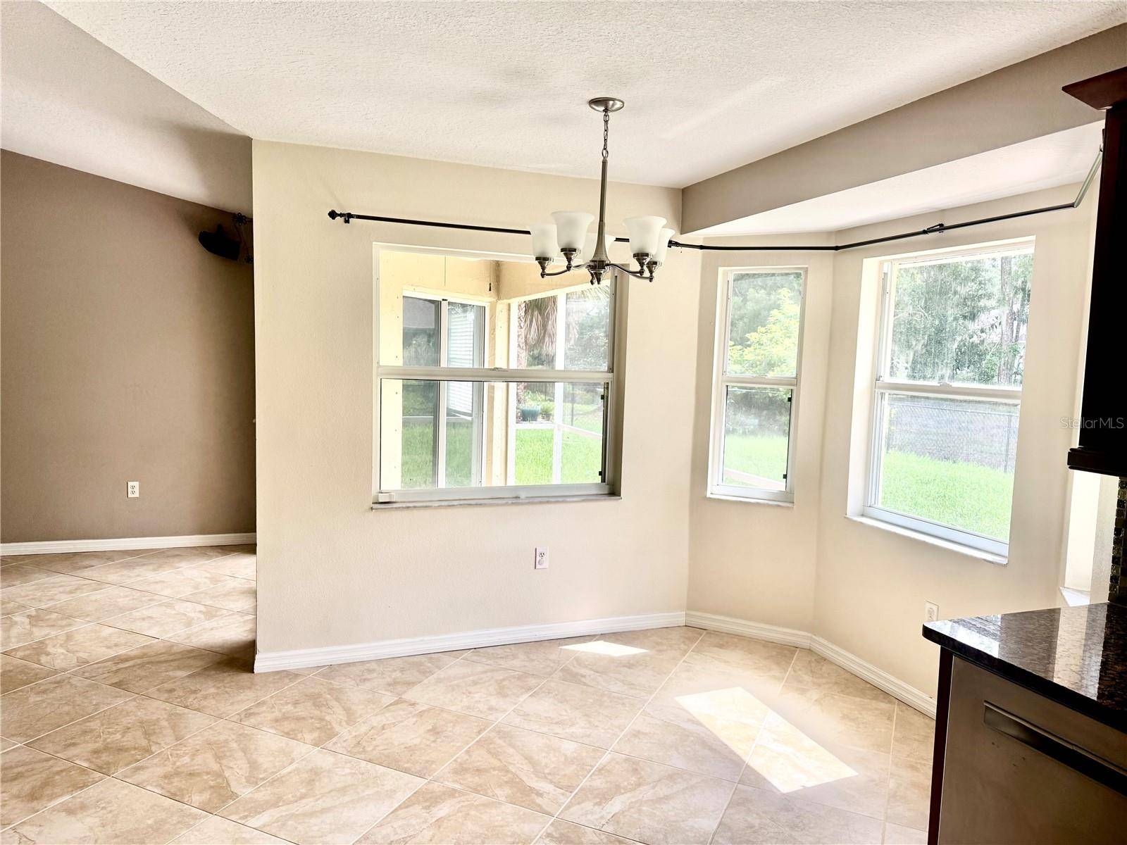 2043 OLD TRENTON LN, Sarasota, FL 34232