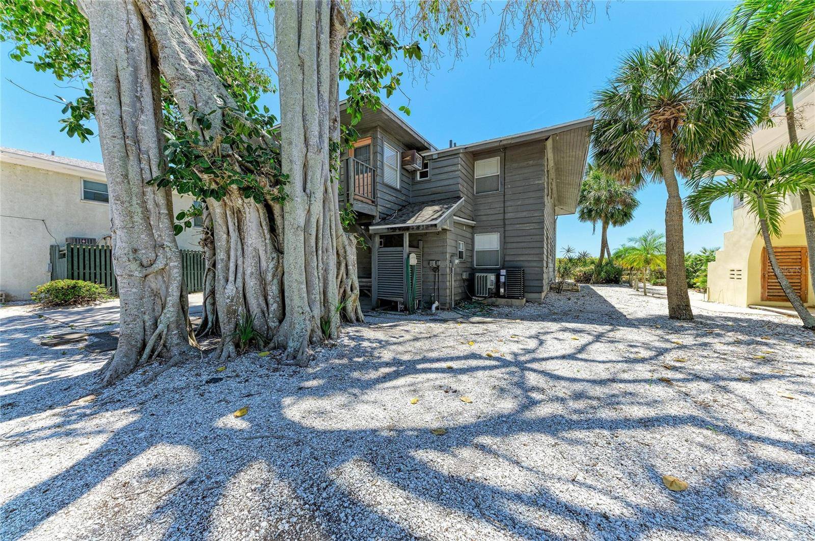 102 PALMETTO AVE, Anna Maria, FL 34216