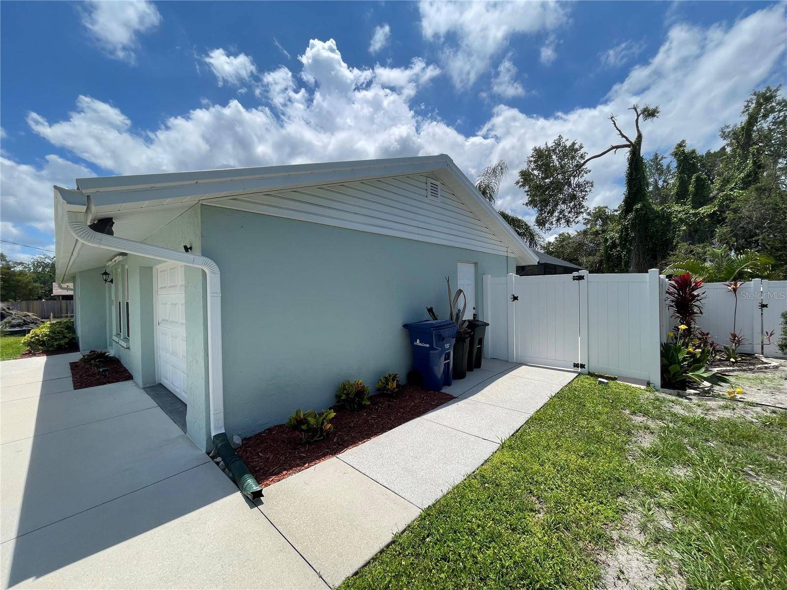 3410 BAY ST, Sarasota, FL 34237