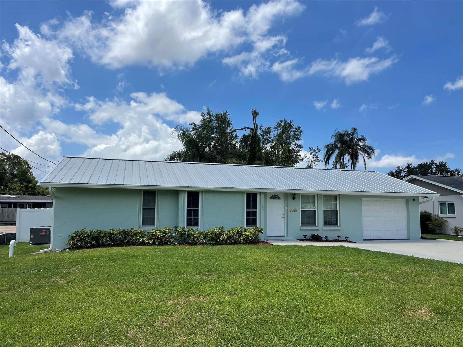 3410 BAY ST, Sarasota, FL 34237