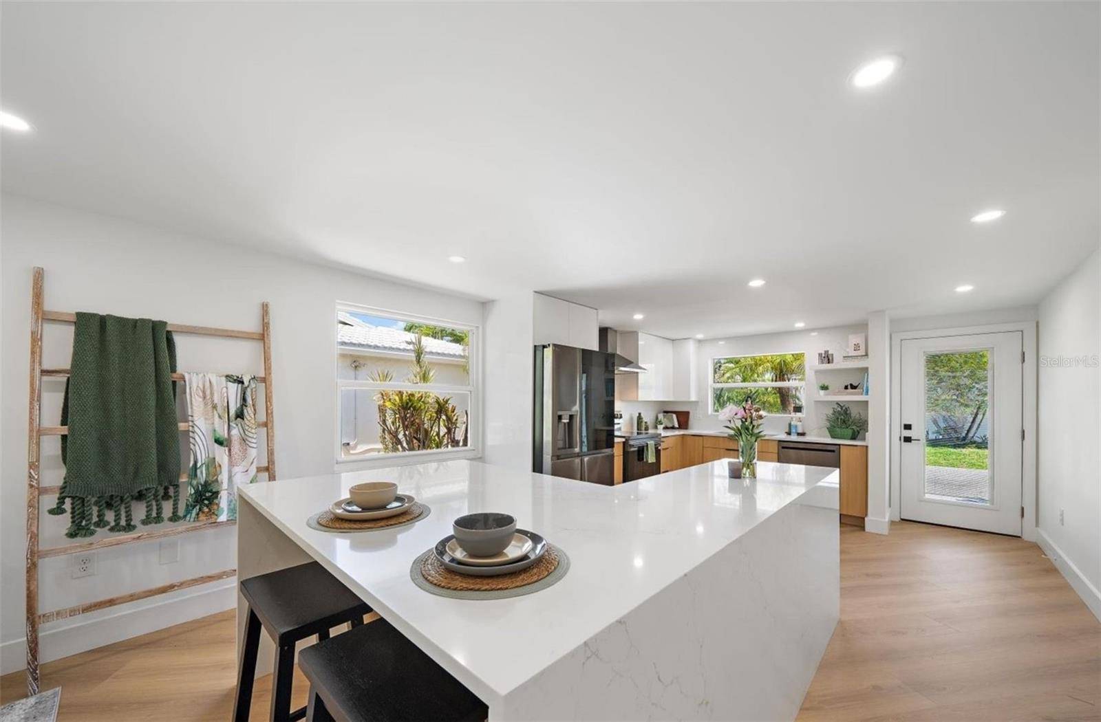 578 SPANISH DR S, Longboat Key, FL 34228