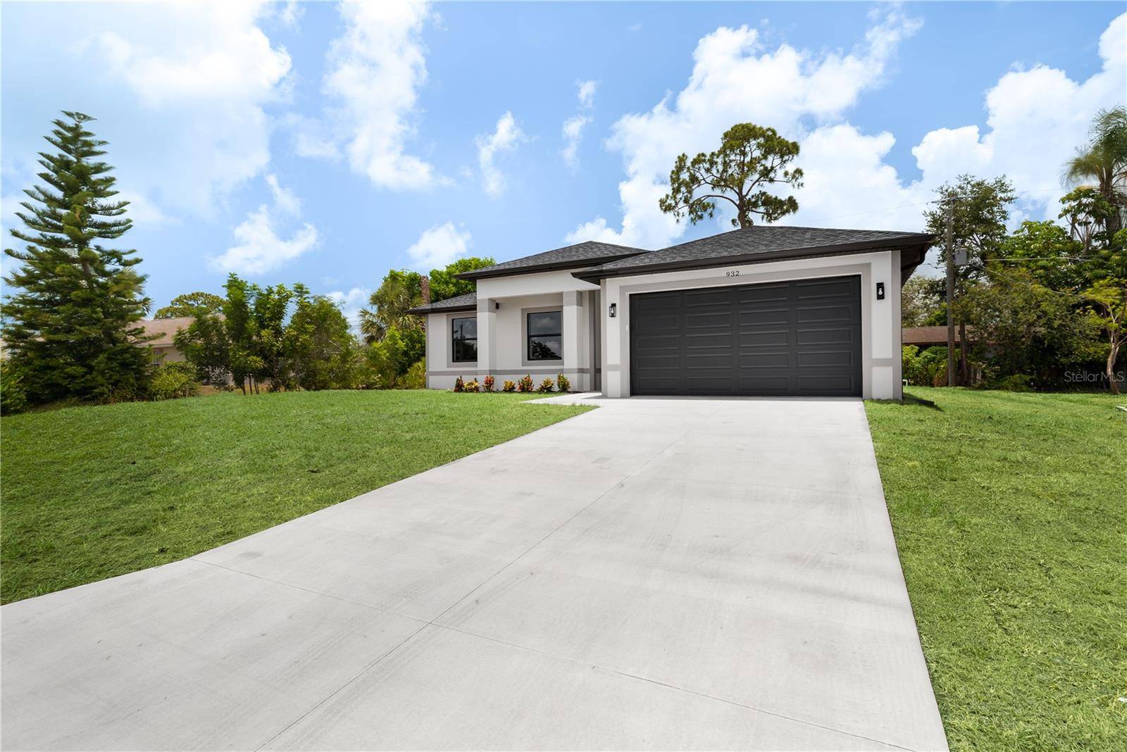 923 CUMBERLAND RD, Venice, FL 34293