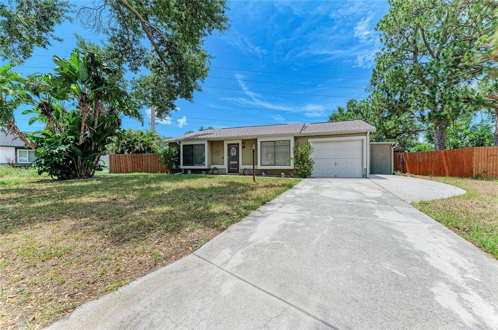 2226 LOCKWOOD MEADOWS DR, Sarasota, FL 34234