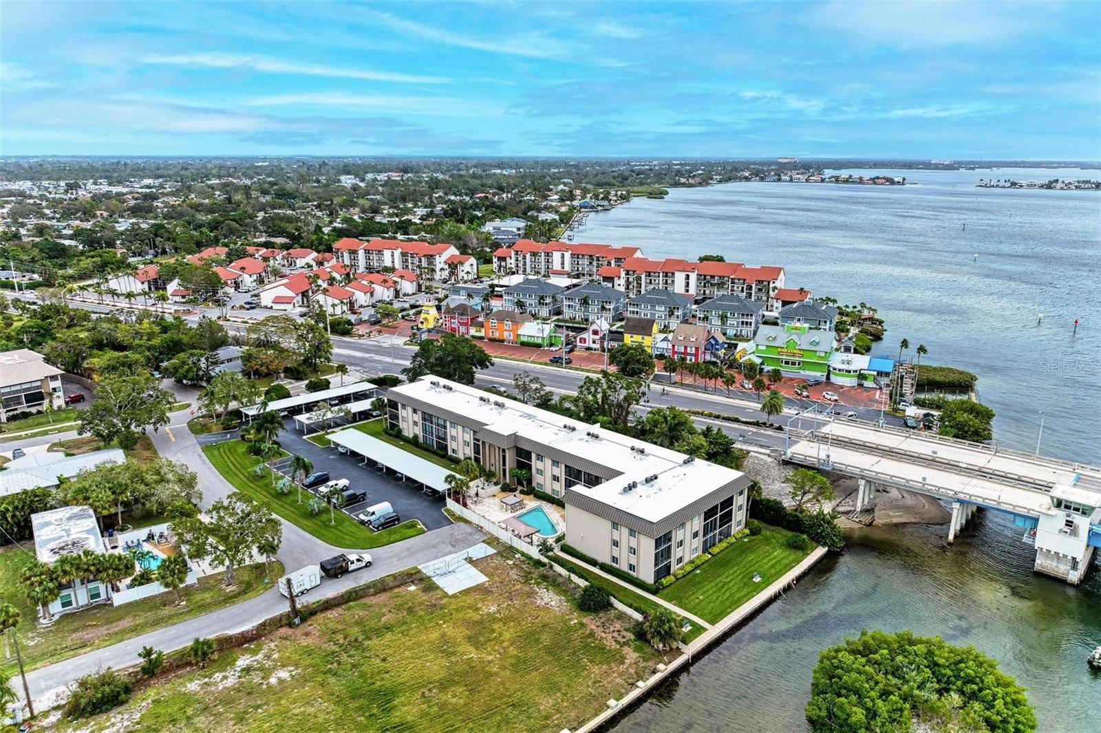 6470 HOLLYWOOD BLVD #307, Sarasota, FL 34231