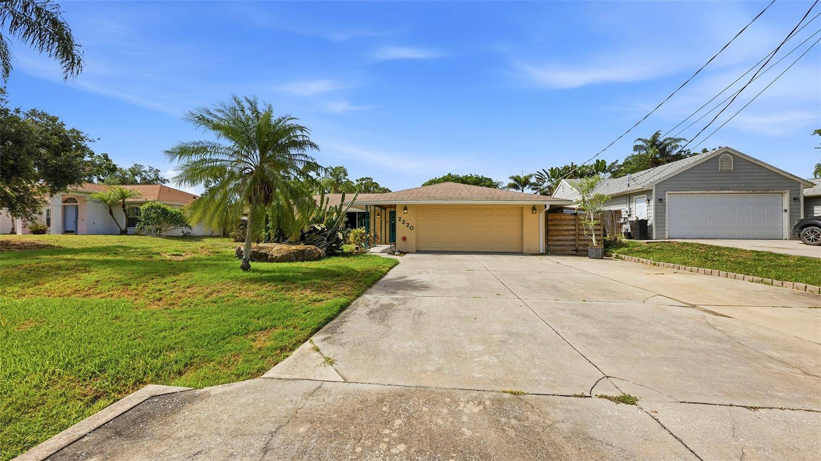 2220 DOUD ST, Sarasota, FL 34231