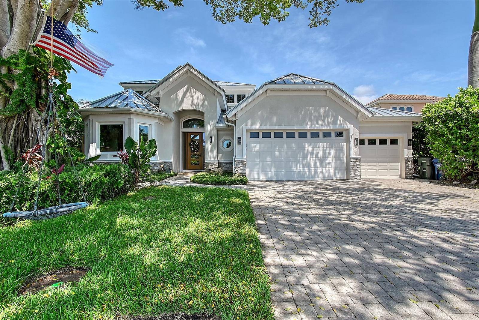 3921 MARAVIC PL, Sarasota, FL 34231