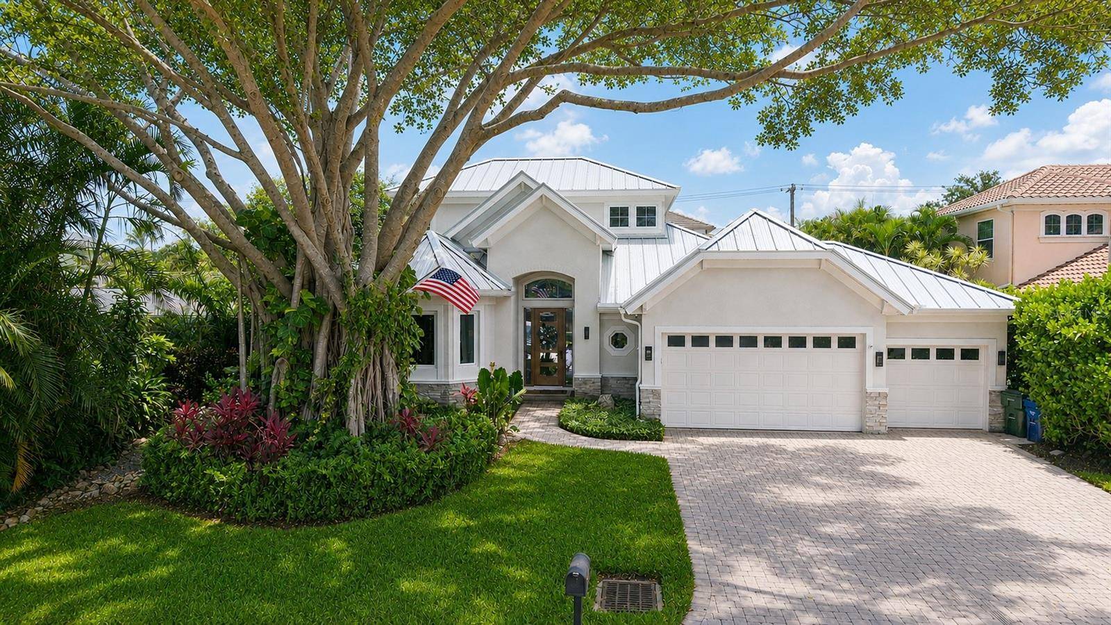 3921 MARAVIC PL, Sarasota, FL 34231