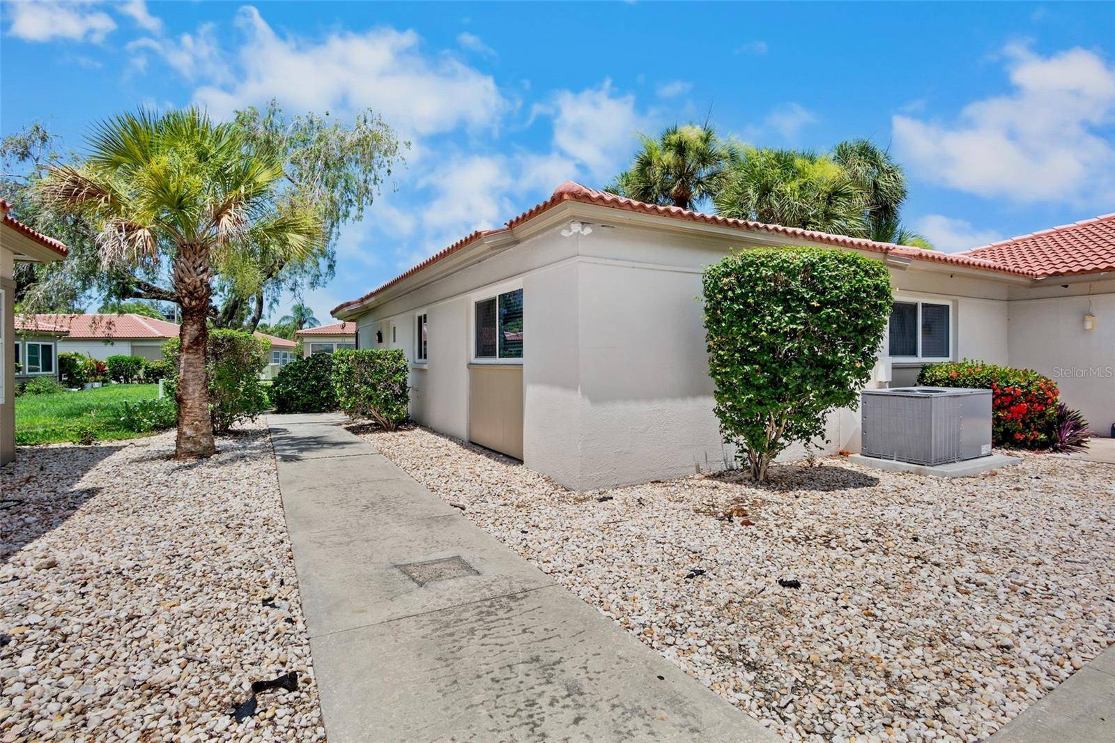 159 VISTA HERMOSA CIR #27B, Sarasota, FL 34242