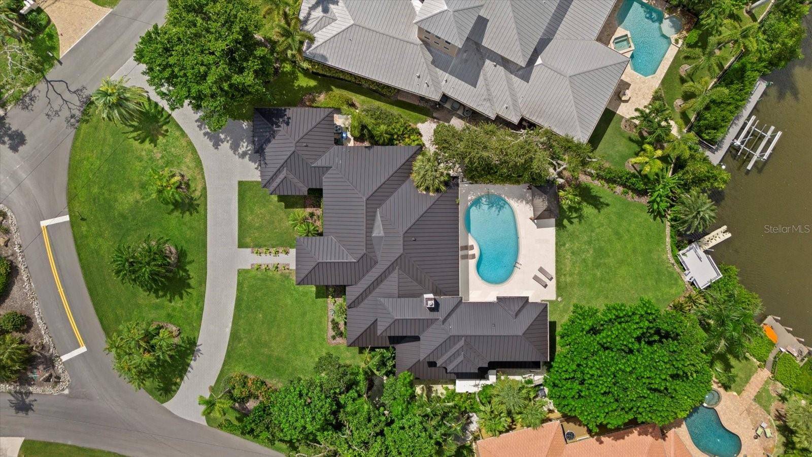 1707 CARIBBEAN DR, Sarasota, FL 34231