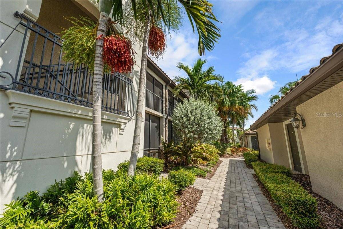 5557 PALMER CIR #202, Bradenton, FL 34211