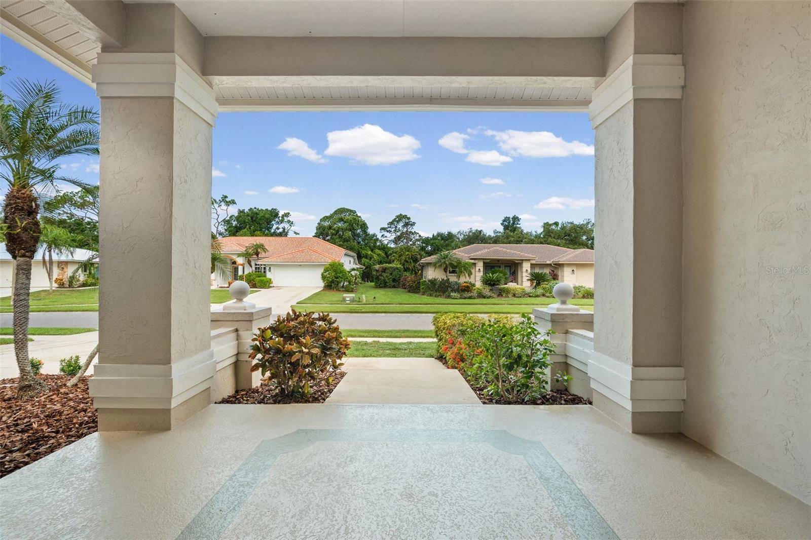 1318 VERMEER DR, Nokomis, FL 34275