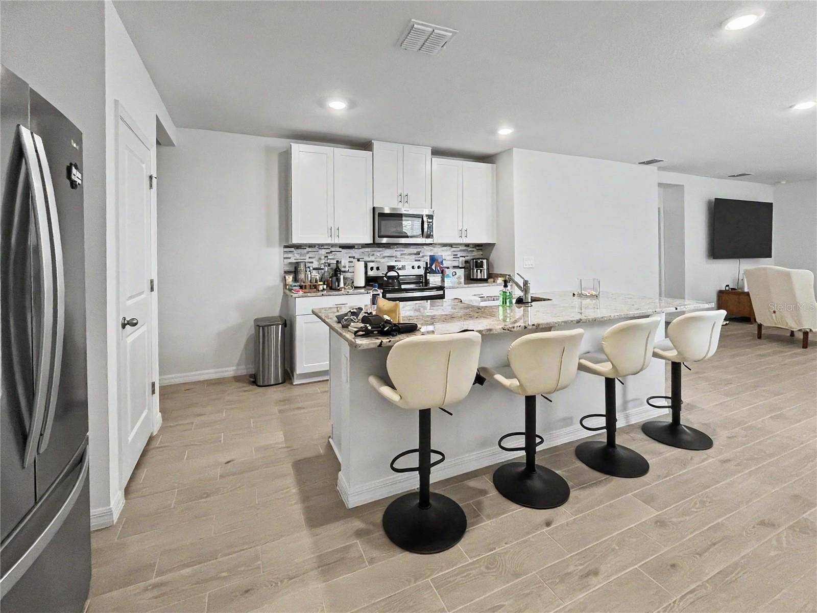 137 WHITELAND BND, Nokomis, FL 34275