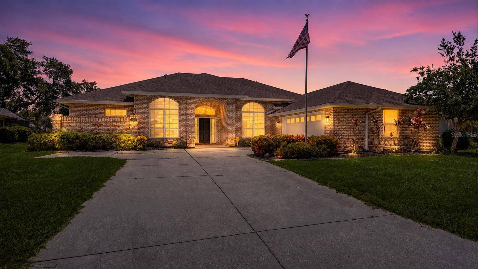 4360 BRANDYWINE DR, Sarasota, FL 34241