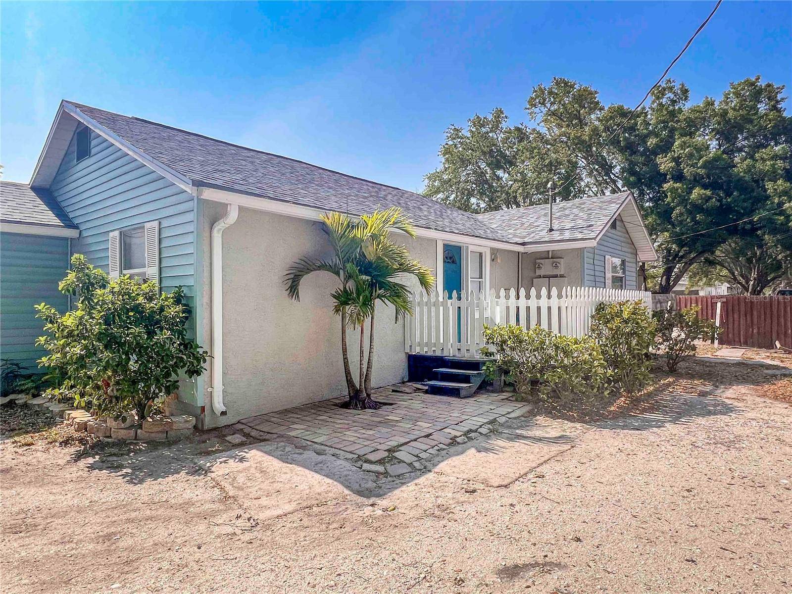 2137 ROSELAWN ST #A, Sarasota, FL 34231