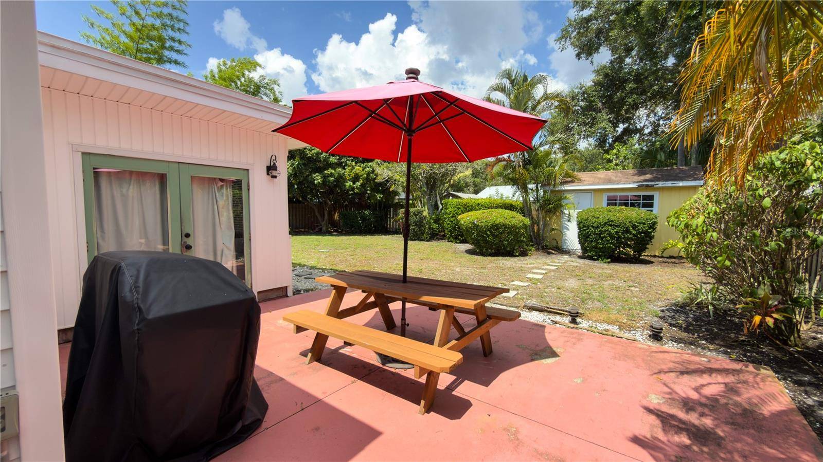2475 W PAULSTAN CT, Sarasota, FL 34237