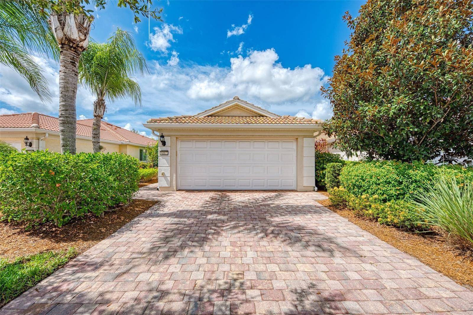 6083 BENEVENTO DR, Sarasota, FL 34238