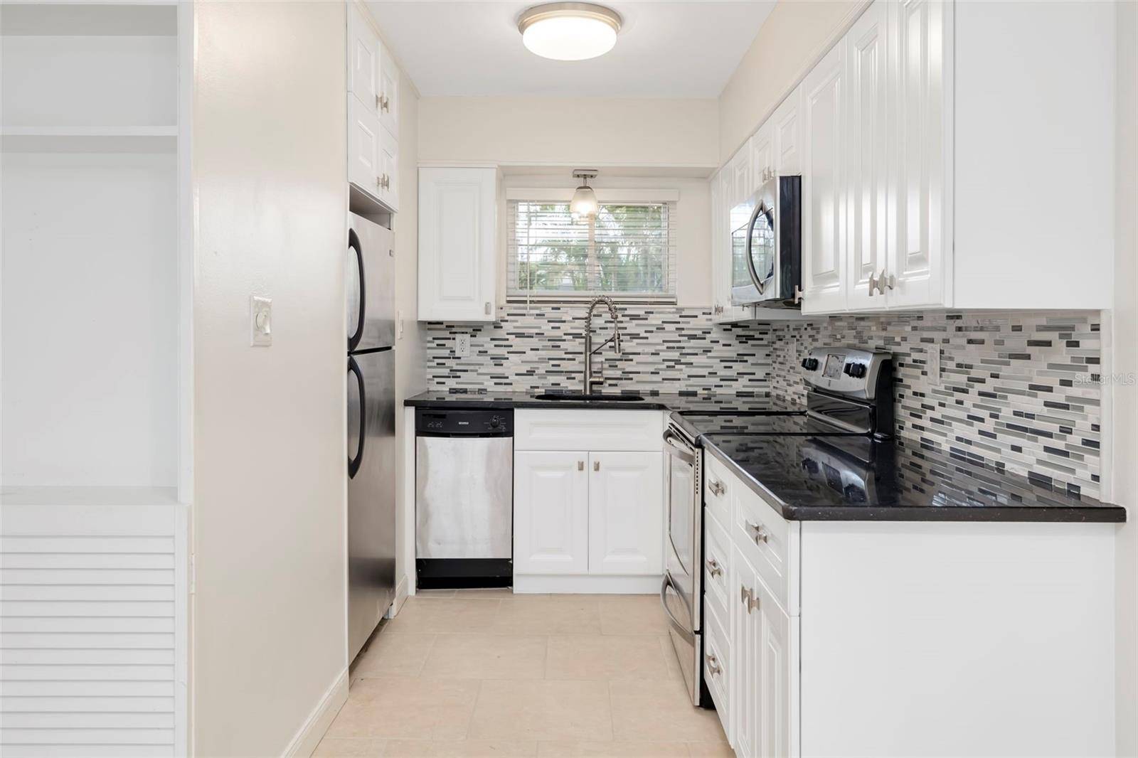 2155 WOOD ST #A14, Sarasota, FL 34237