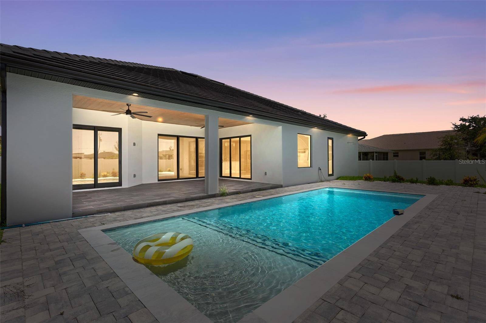 10 SW 33RD AVE, Cape Coral, FL 33991