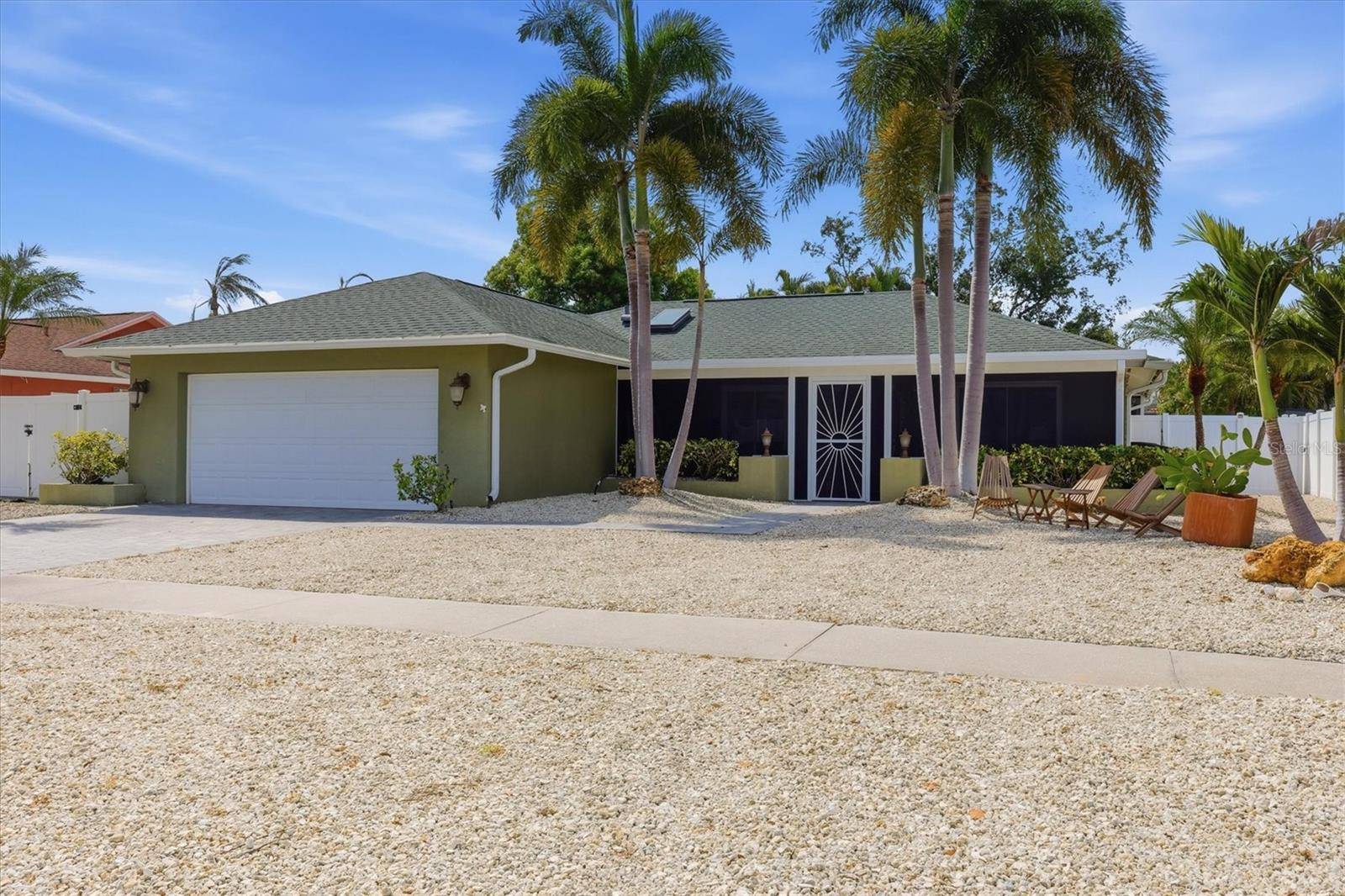 1833 OAK VIEW DR, Sarasota, FL 34232