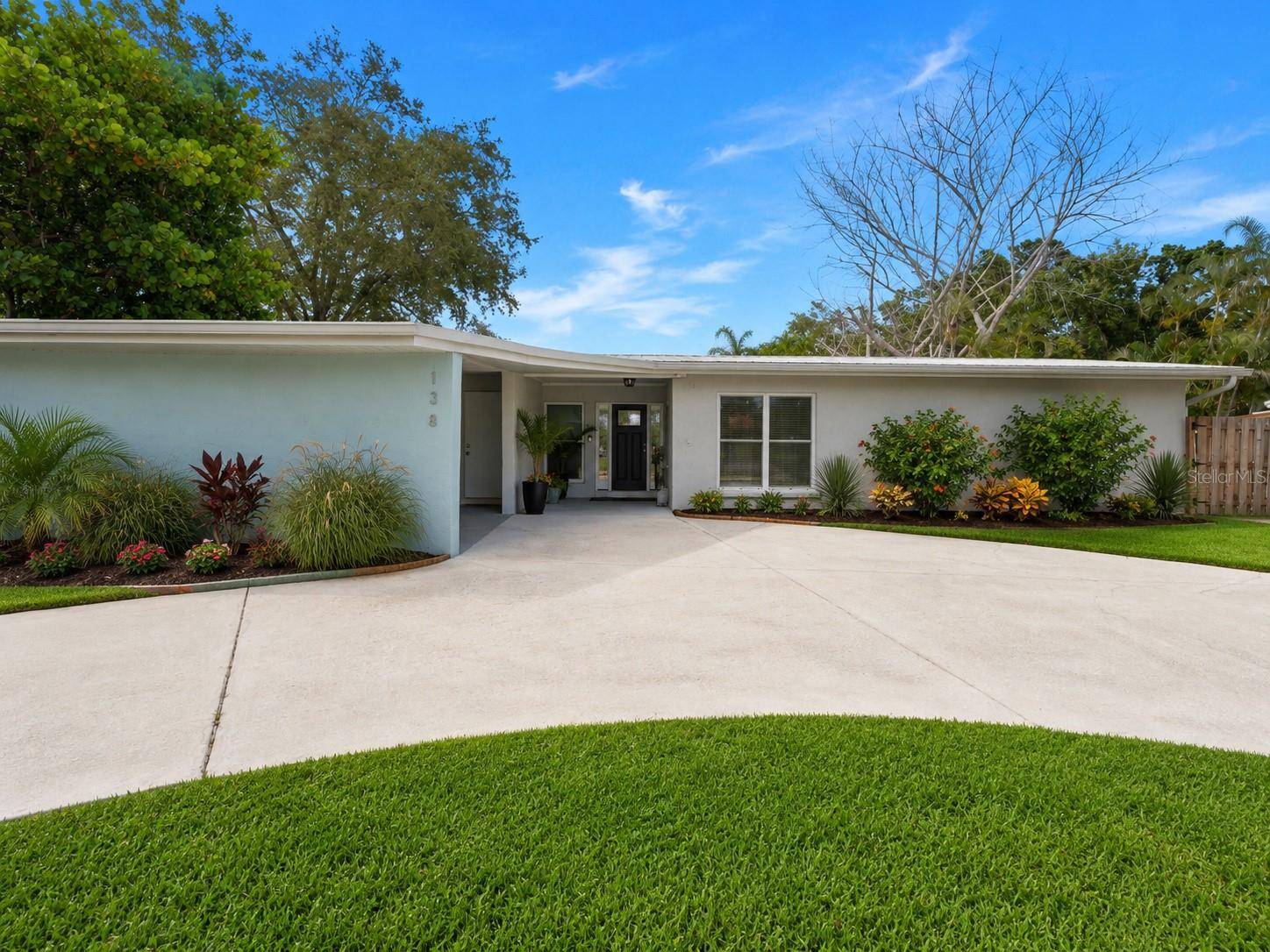 138 HOLLY AVE, Sarasota, FL 34243