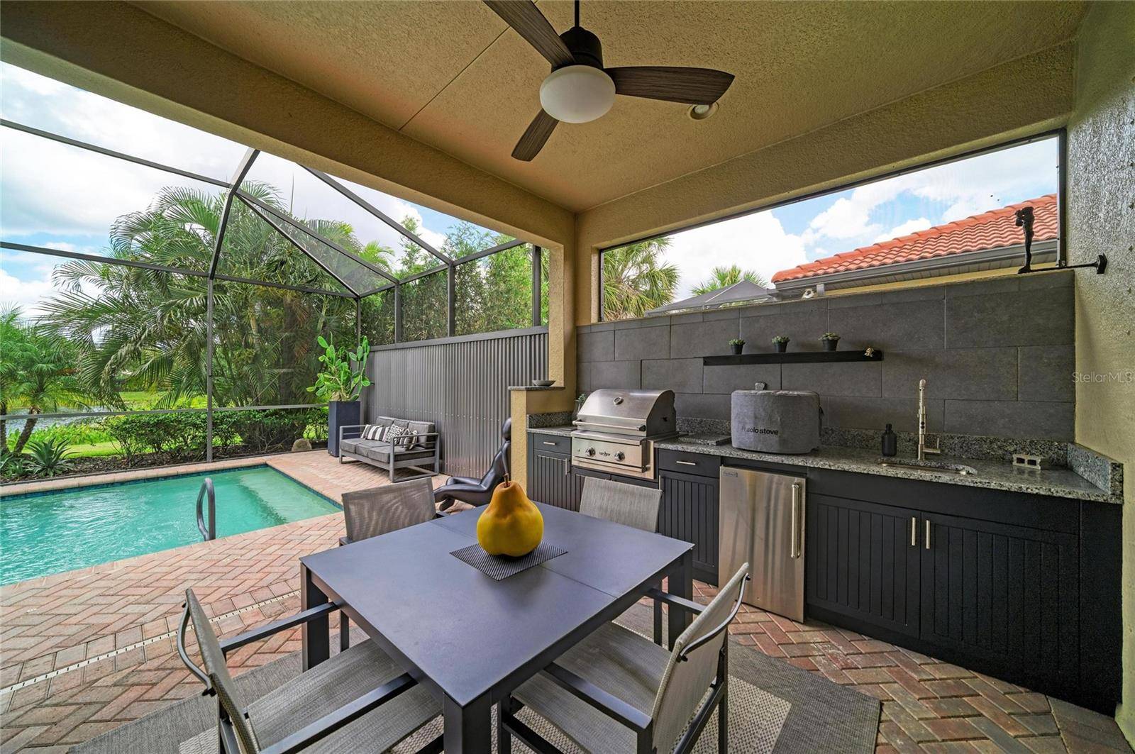 10121 MARBELLA DR, Bradenton, FL 34211