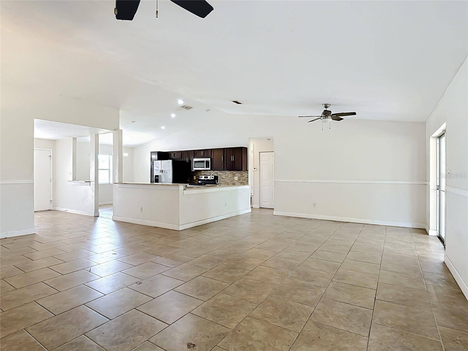 5518 SANDY HILL DR, Orlando, FL 32821