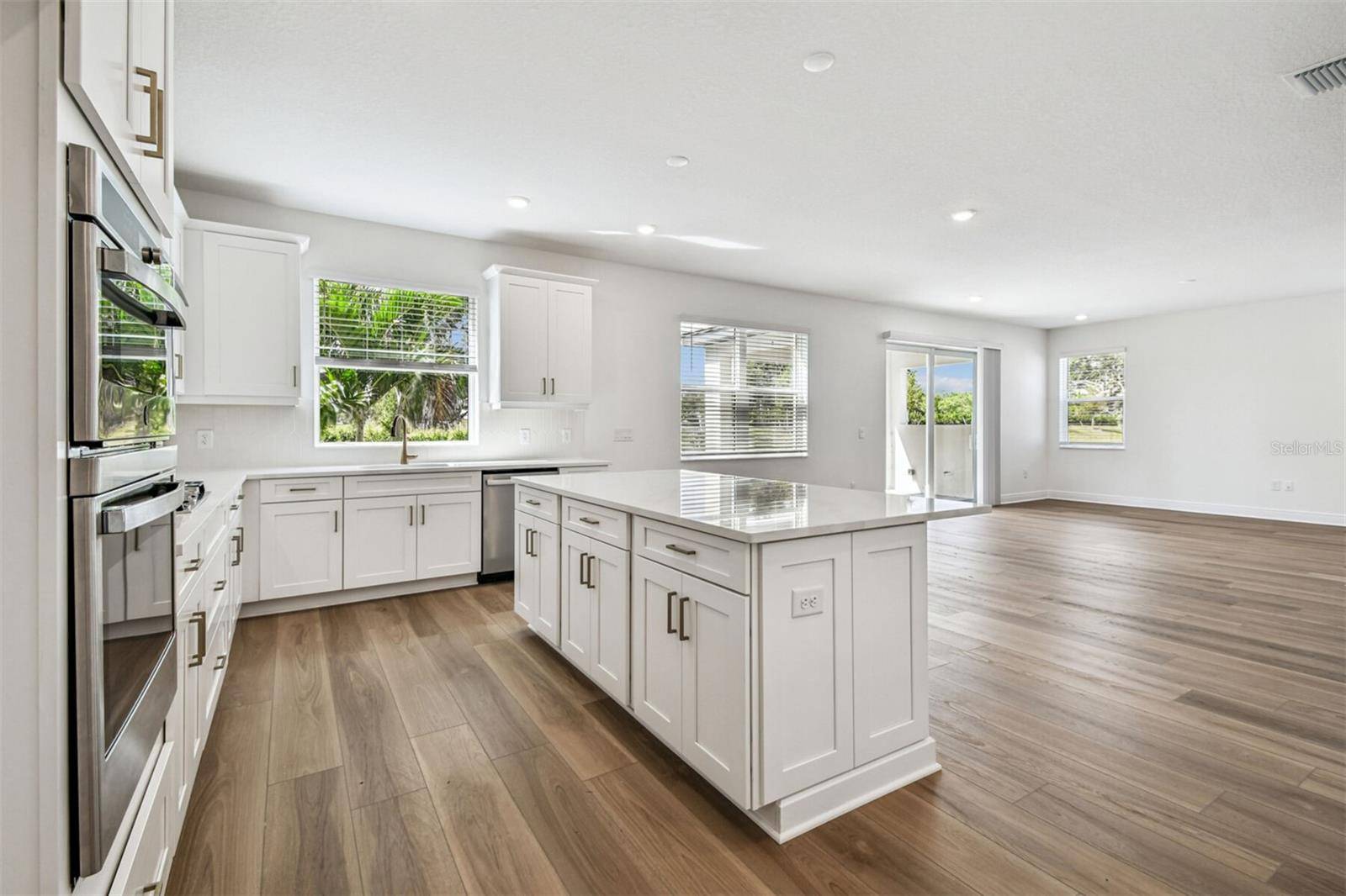 7571 HAWKSTONE DR, Sarasota, FL 34241