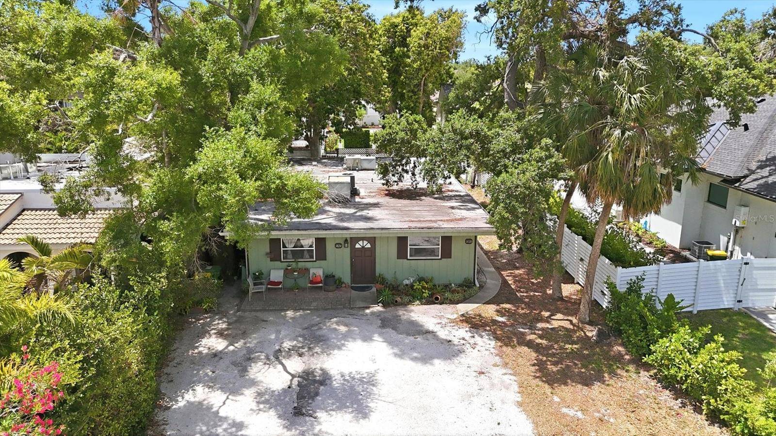 1824 WEBBER ST, Sarasota, FL 34239